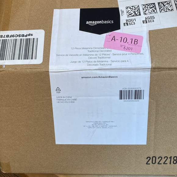 Amazon Basics Melamine Dishes. Placesetting for 4. 12 Pieces Dinner Plate 10.75” - Picture 6 of 6